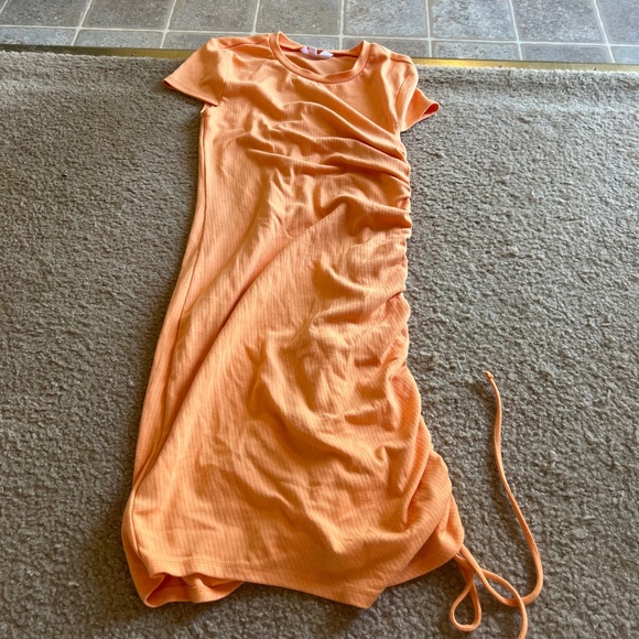 Dress - Picture 3 of 6